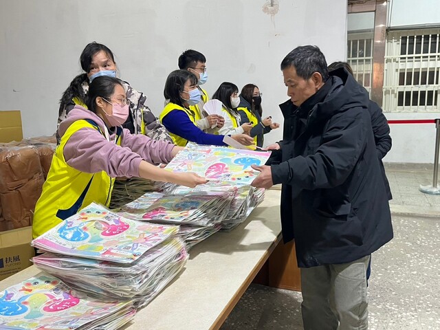 發放2025新北蛇年小提燈